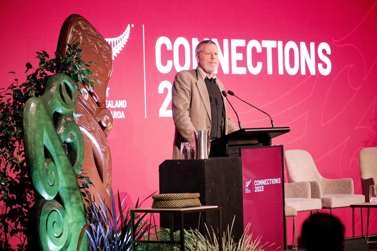 Dr Rod Carr speaking at Connections 2023