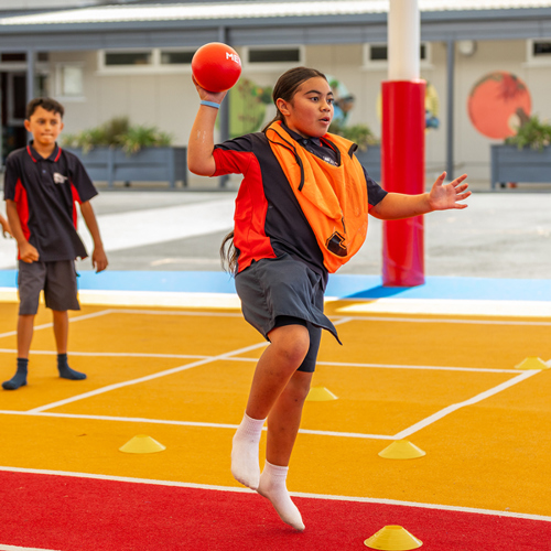 Students-helping-students-get-active.jpg
